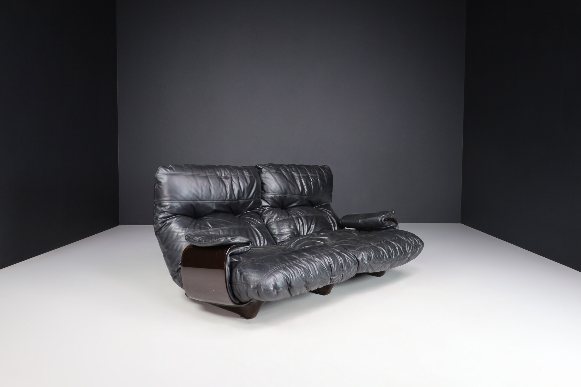 Mid century modern Michel Ducaroy Marsala lounge sofa in Black leather Ligne Roset France 1970s Late-20th century