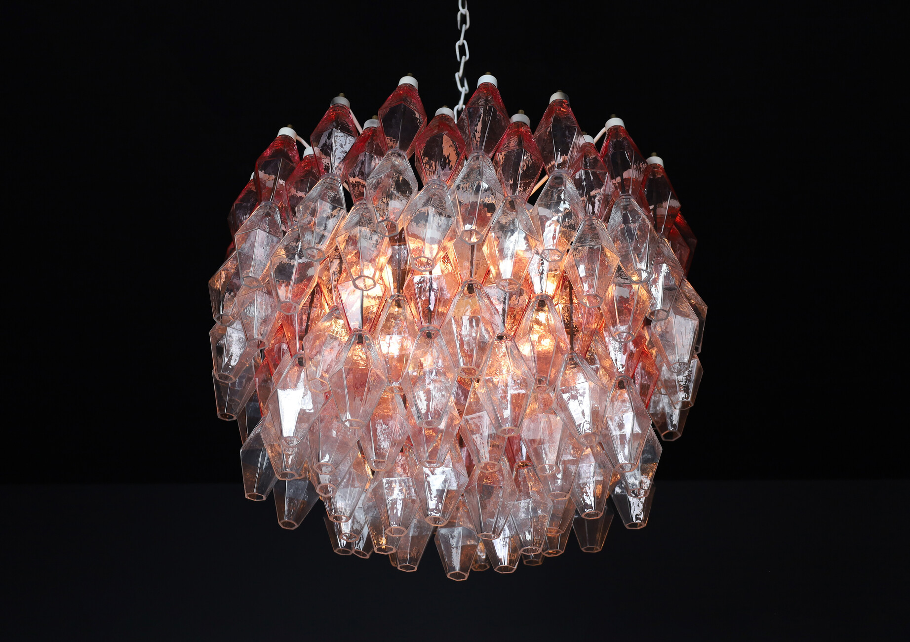 Mid century modern Murano Poliedri Chandelier and 2 wall chandeliers in pink Murano glass Carlo Scarpa / Venini , Italy 1960 Mid-20th century