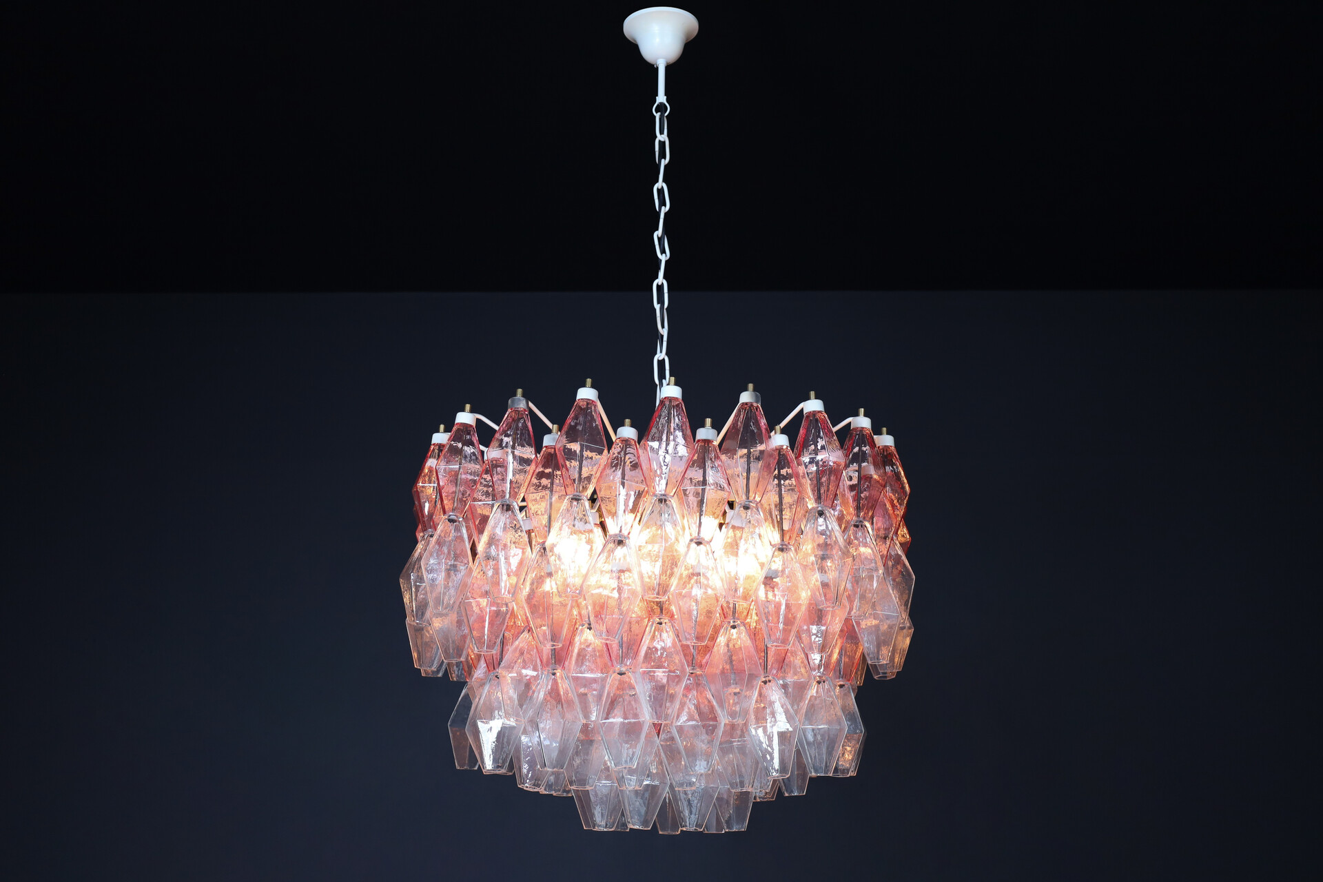 Mid century modern Murano Poliedri Chandelier and 2 wall chandeliers in pink Murano glass Carlo Scarpa / Venini , Italy 1960 Mid-20th century