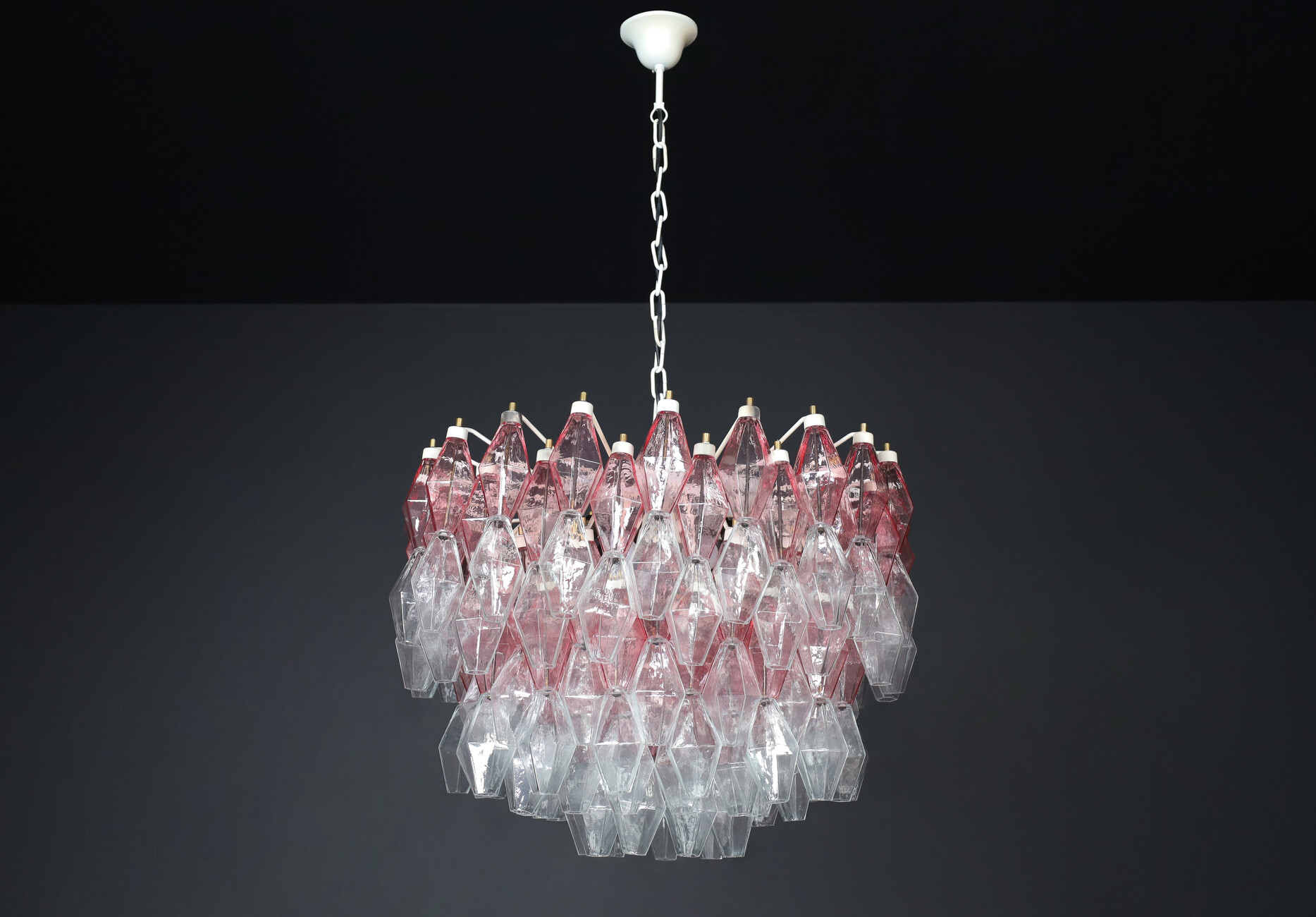 Mid century modern Murano Poliedri Chandelier and 2 wall chandeliers in pink Murano glass Carlo Scarpa / Venini , Italy 1960 Mid-20th century