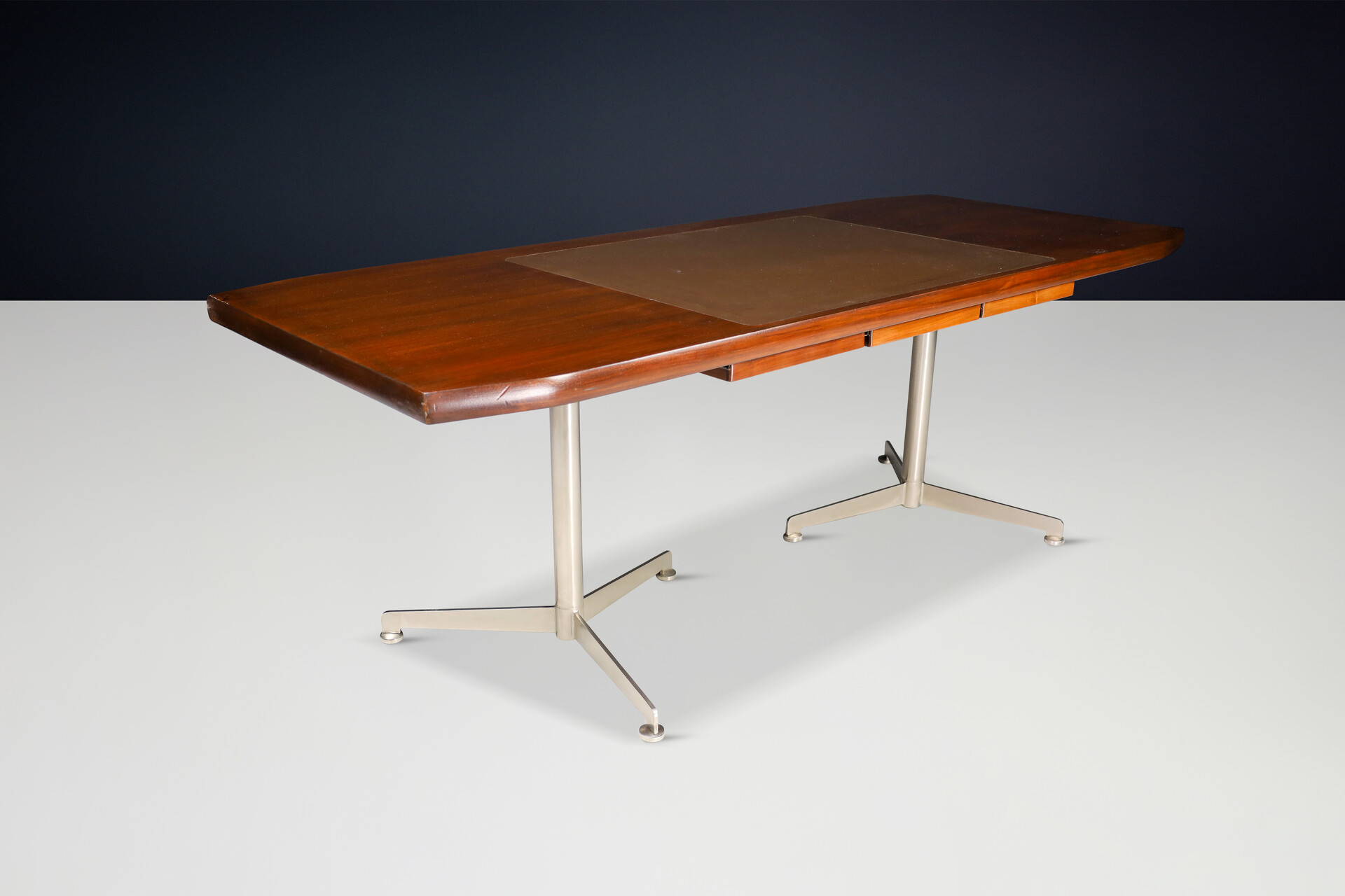 Mid century modern Osvaldo Borsani Desk for Tecno, Italy, 1954 Mid-20th century