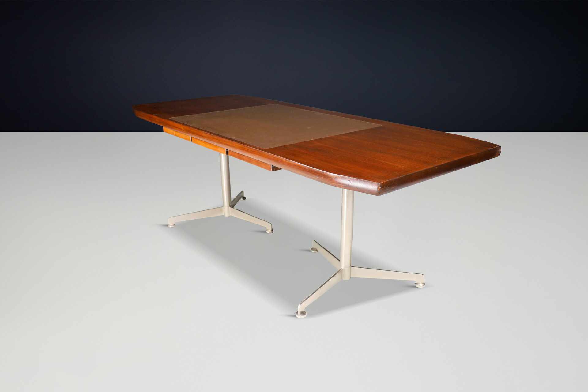 Mid century modern Osvaldo Borsani Desk for Tecno, Italy, 1954 Mid-20th century