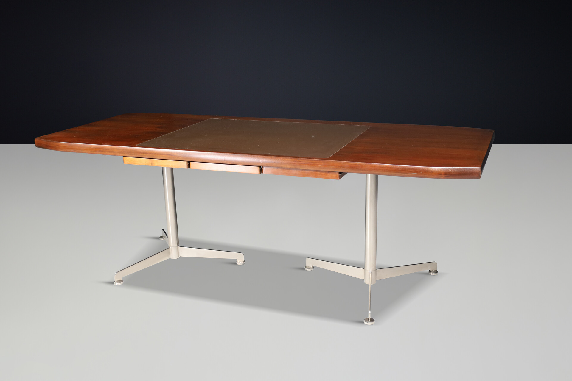 Mid century modern Osvaldo Borsani Desk for Tecno, Italy, 1954 Mid-20th century