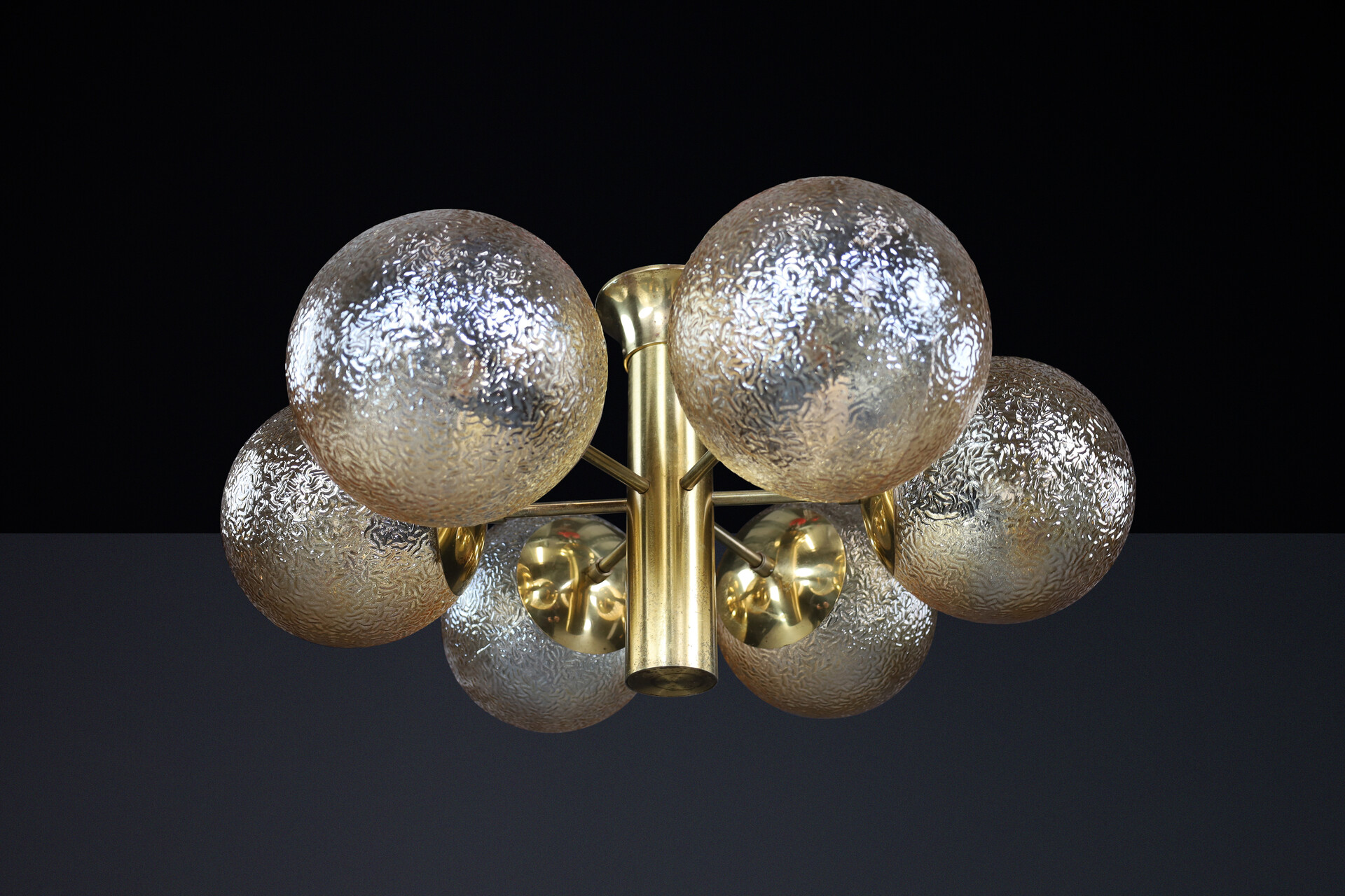 Mid century modern Patinated Brass Chandelier with six Gold-Colored Globes, Germany 1960s Mid-20th century