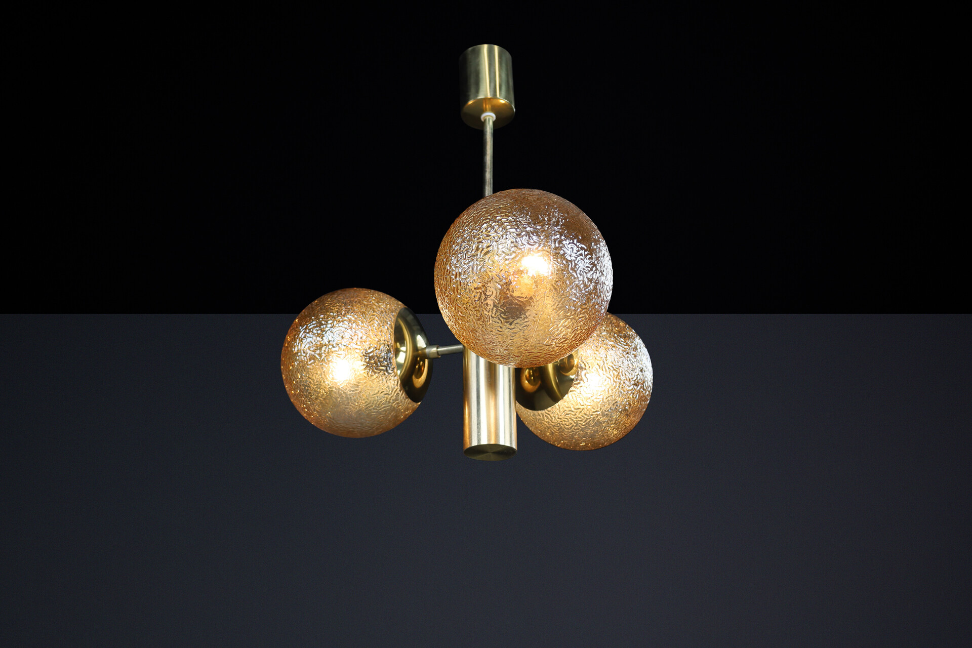 Mid century modern Patinated Brass Sputnik Chandelier with 3 Gold-Colored Globes, Germany 1960s Mid-20th century