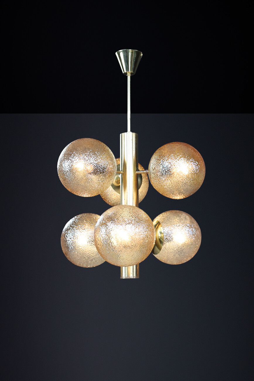 Mid century modern Patinated Brass Sputnik Chandelier with Six Gold-Colored Globes, Germany 1960s Mid-20th century