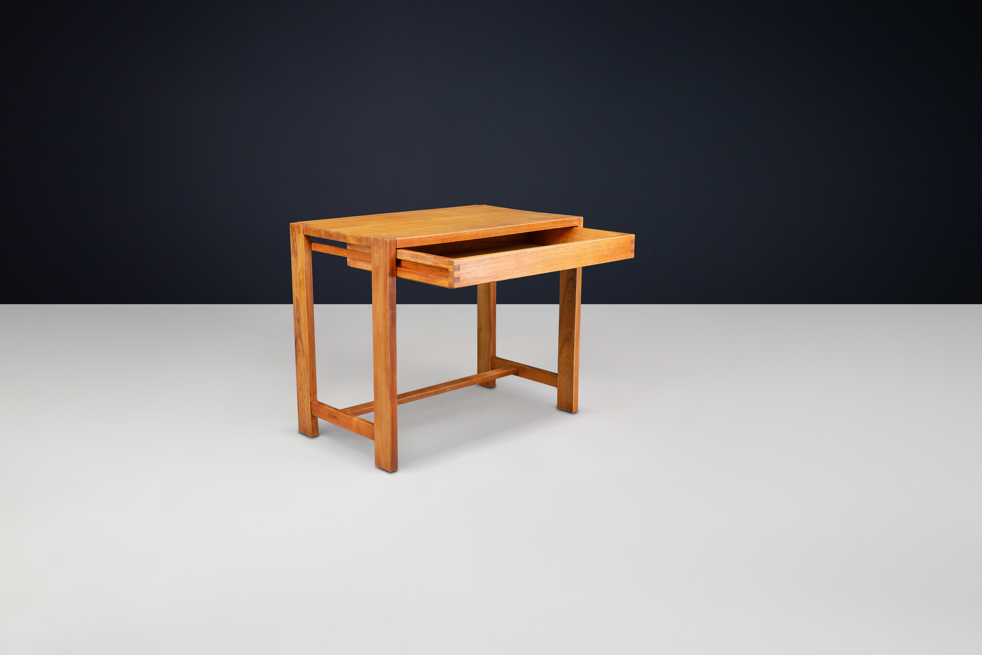 Mid century modern Pierre Chapo Console Table or desk Model B03 in Elm, France, 1970 Mid-20th century