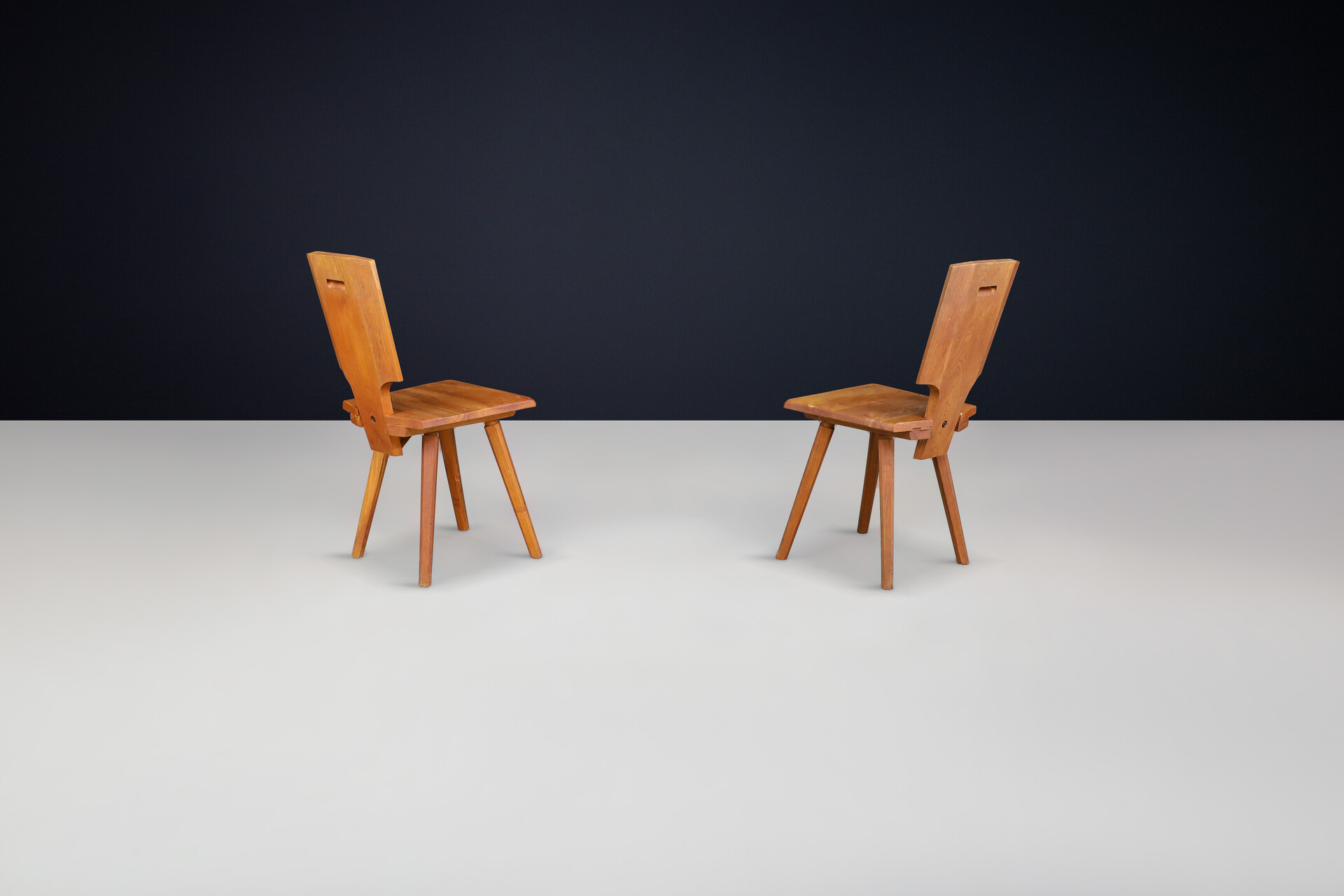 Mid century modern Pierre Chapo Pair of 'S28' Dining Chairs in Solid Elm, France 1970s Mid-20th century