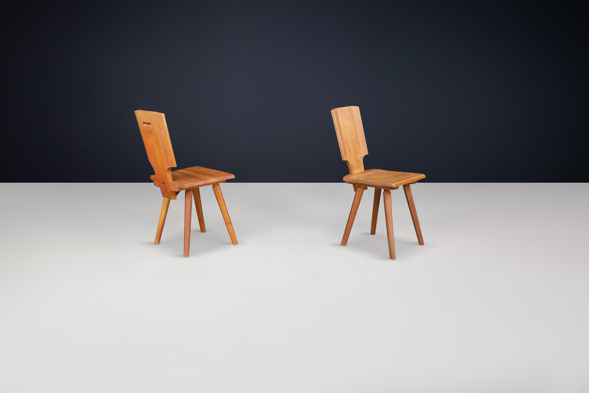 Mid century modern Pierre Chapo Pair of 'S28' Dining Chairs in Solid Elm, France 1970s Mid-20th century