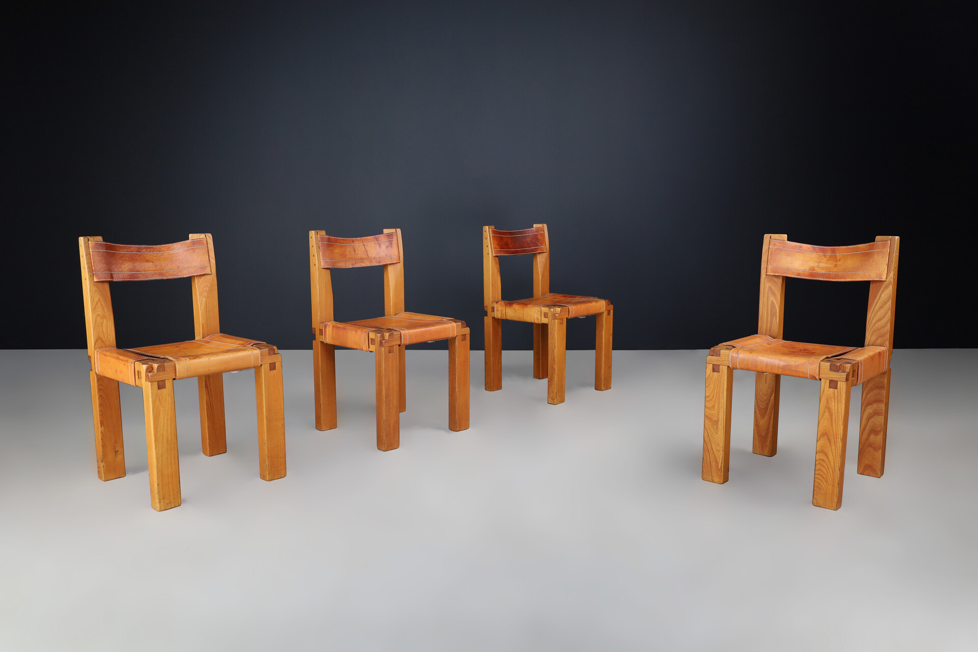 Mid century modern Pierre Chapo Set of Four 'S11' Chairs in Cognac Leather and Elm, France 1960s Mid-20th century