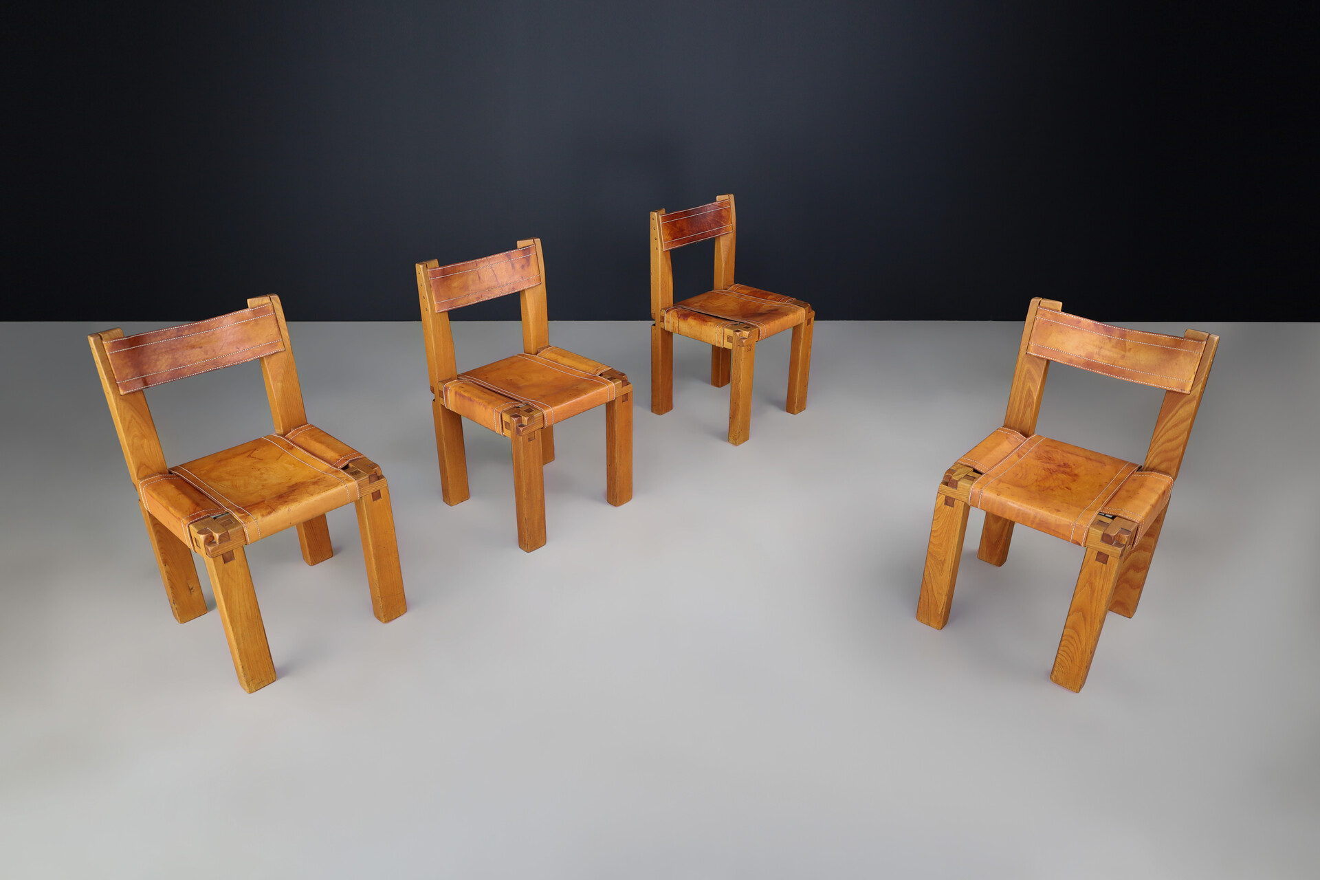 Mid century modern Pierre Chapo Set of Four 'S11' Chairs in Cognac Leather and Elm, France 1960s Mid-20th century