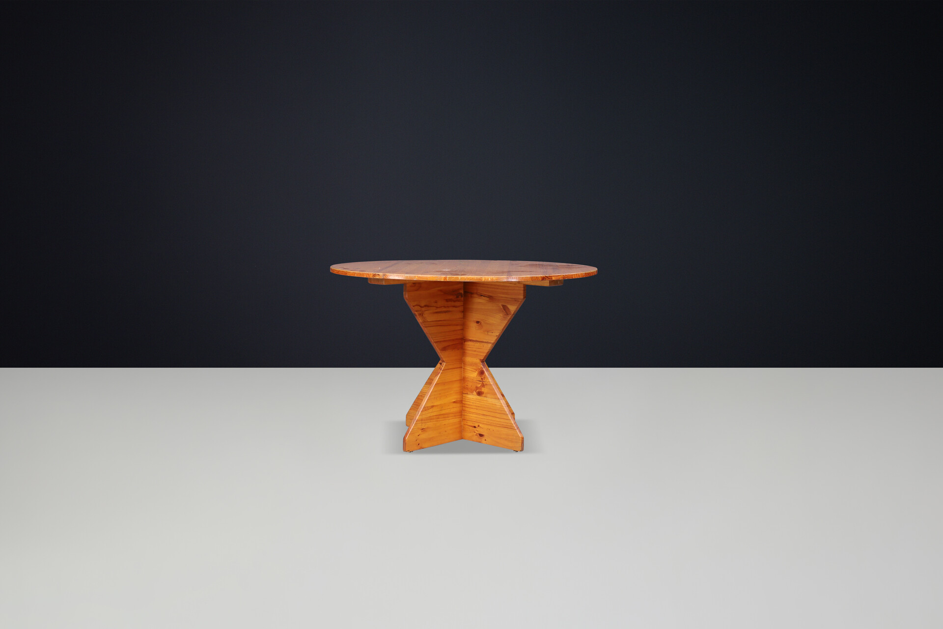 Mid century modern Pine dining or centre table in the style of Charlotte Perriand , France 1950s Mid-20th century