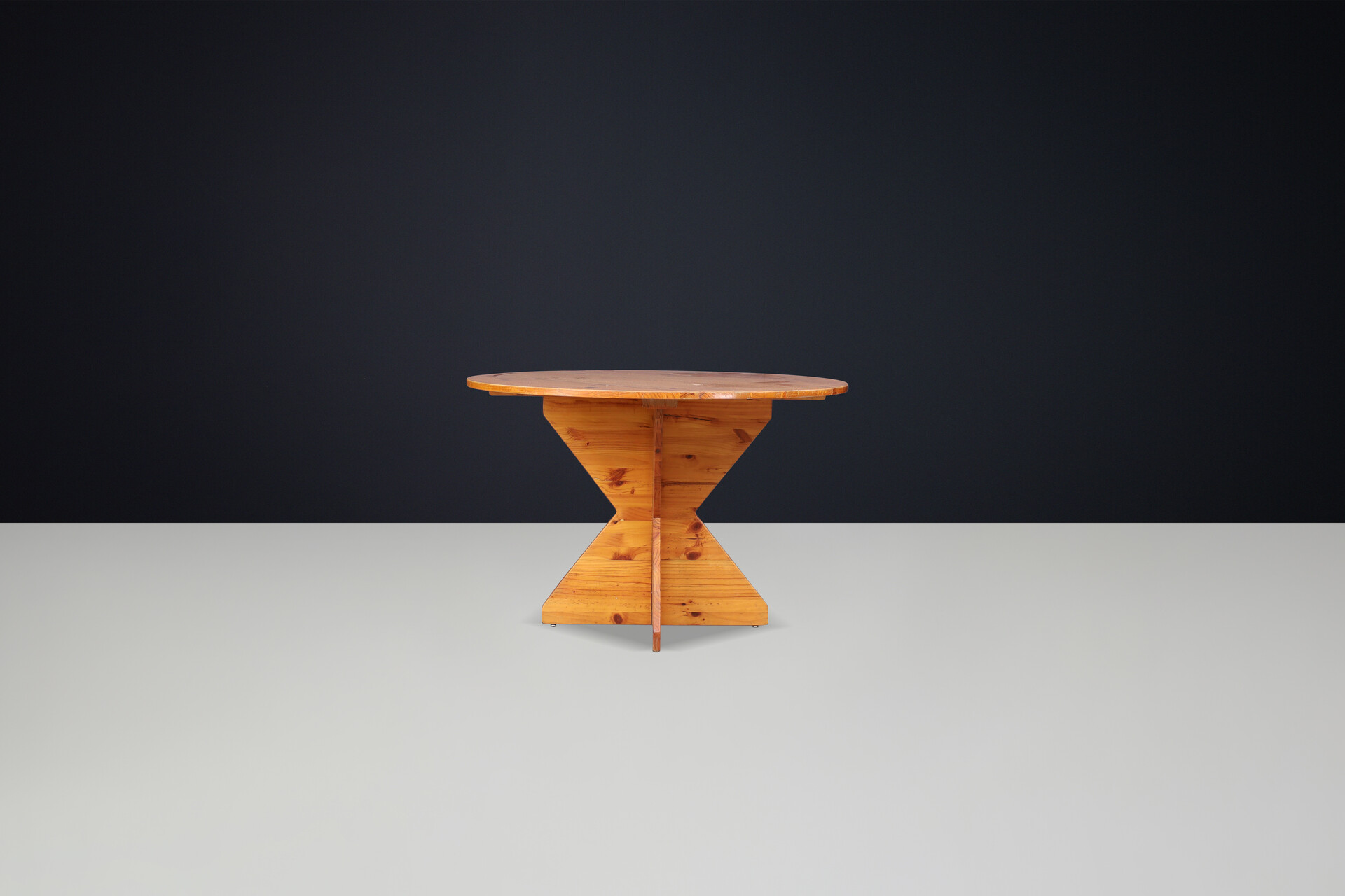 Mid century modern Pine dining or centre table in the style of Charlotte Perriand , France 1950s Mid-20th century