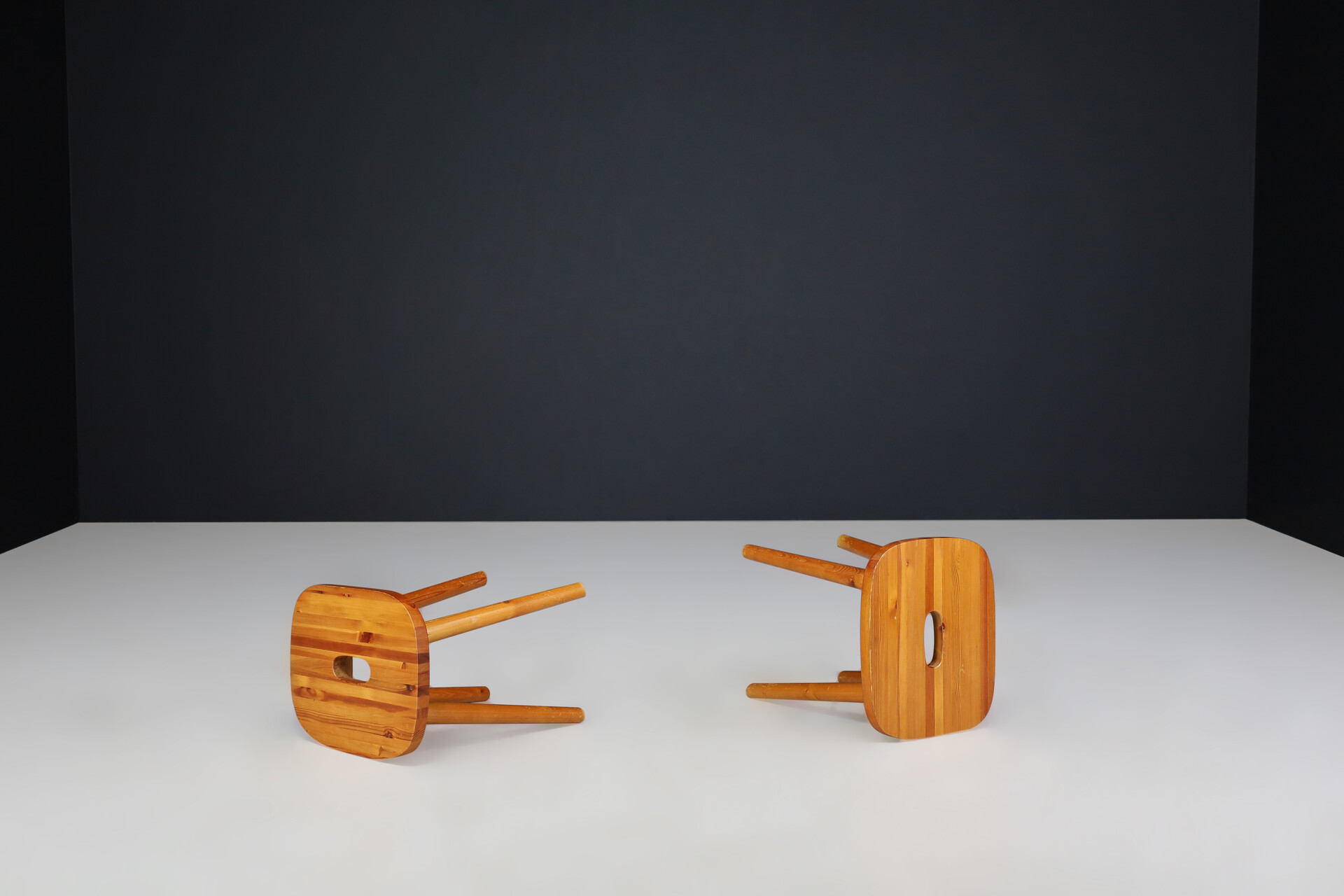 Mid century modern Pine stools, France 1960s Mid-20th century