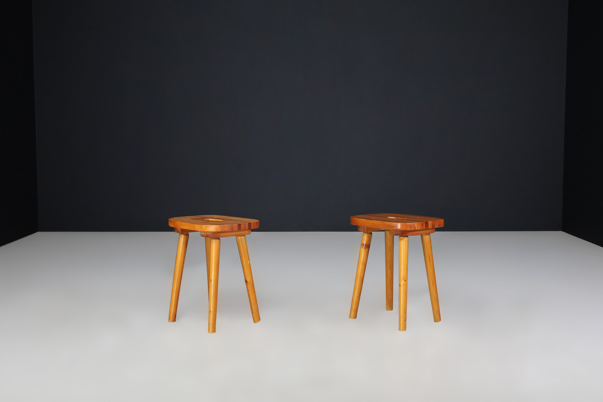 Mid century modern Pine stools, France 1960s Mid-20th century