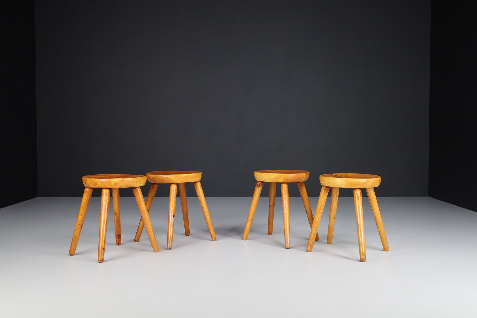 Mid century modern Pine stools in the style of Charlotte Perriand, France 1950s Mid-20th century