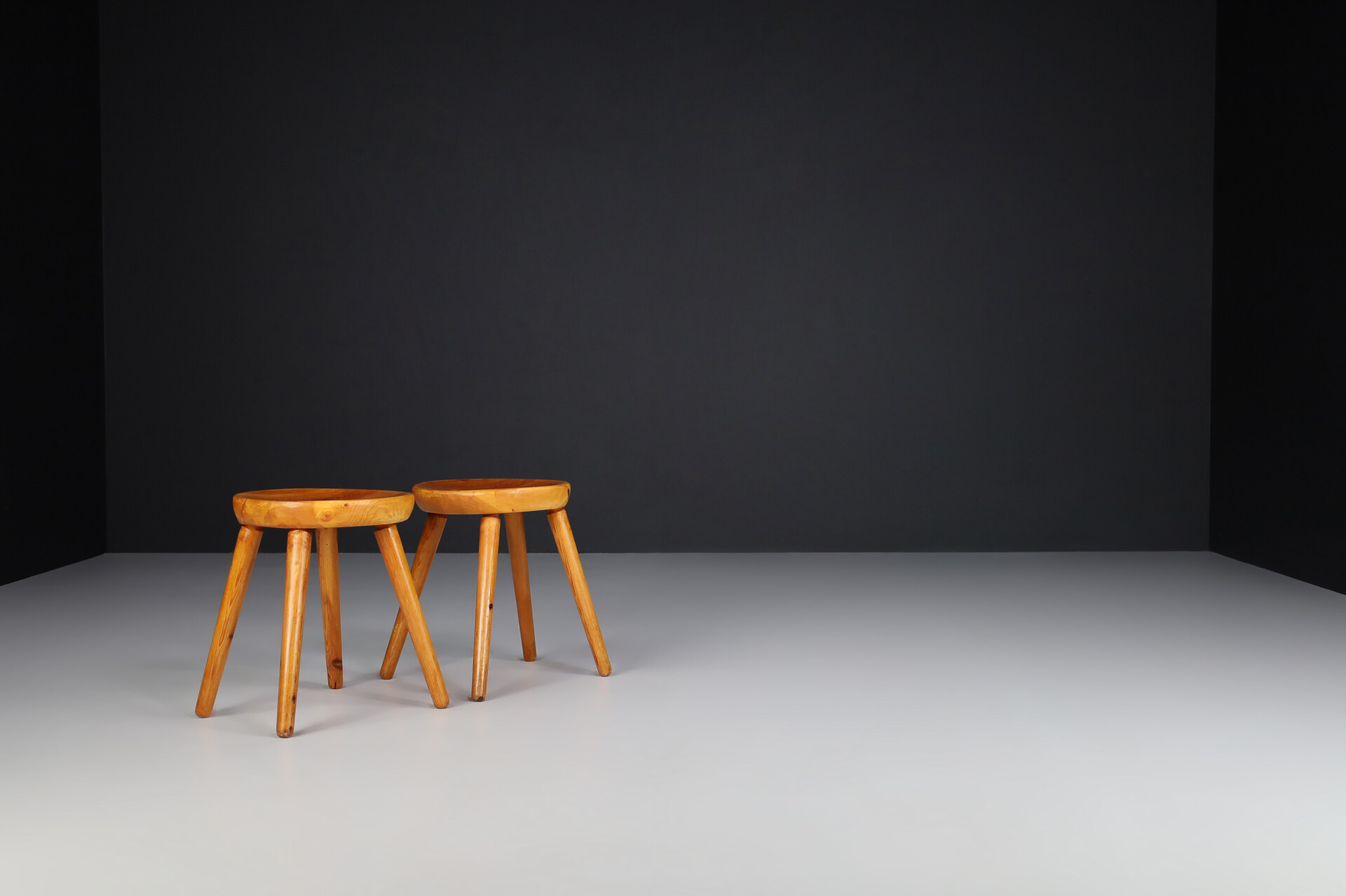 Mid century modern Pine stools in the style of Charlotte Perriand, France 1950s Mid-20th century