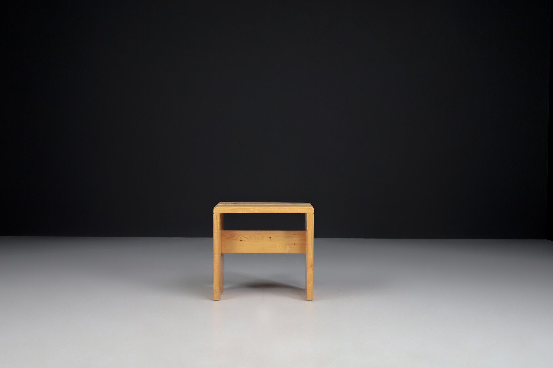 Mid century modern Pine Wood Charlotte Perriand Stool for Les Arcs, France, 1960s Mid-20th century