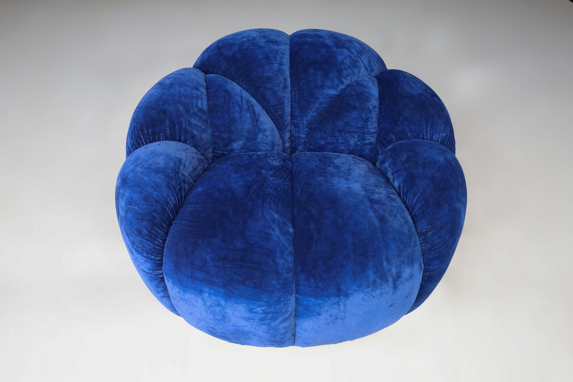 Mid century modern Pumpkin Lounge chair in original Blue Velvet upholstery by CIVEUS, Italy 1970s Late-20th century