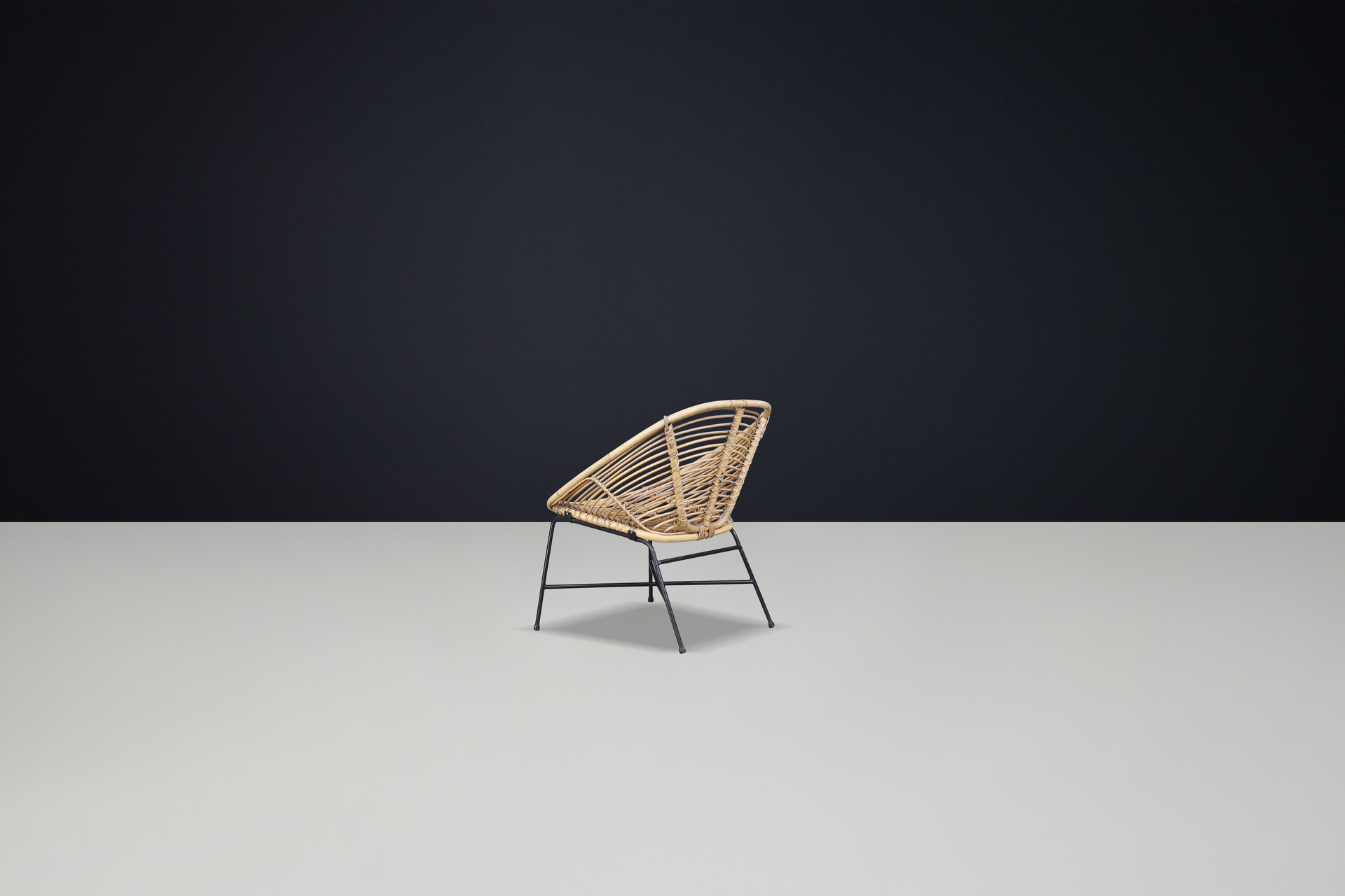 Mid century modern Rattan, Wicker & metal Chair Italy, 1960s Mid-20th century