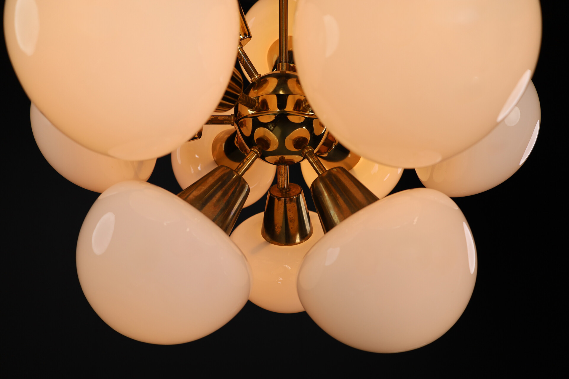 Mid century modern Sputnik Chandelier in Brass and Opaline Glass Spheres,1970s Mid-20th century