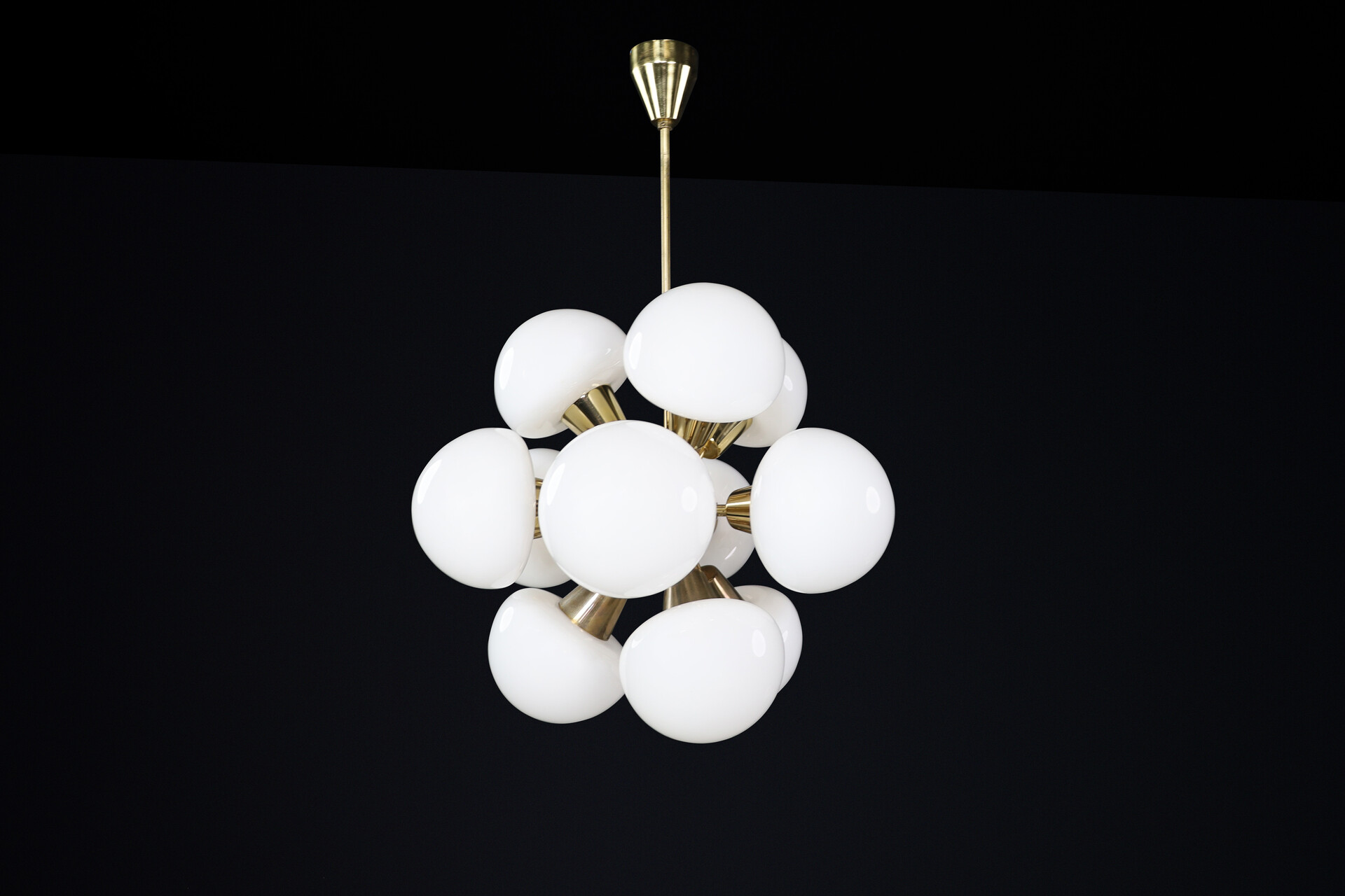 Mid century modern Sputnik Chandelier in Brass and Opaline Glass Spheres,1970s Mid-20th century