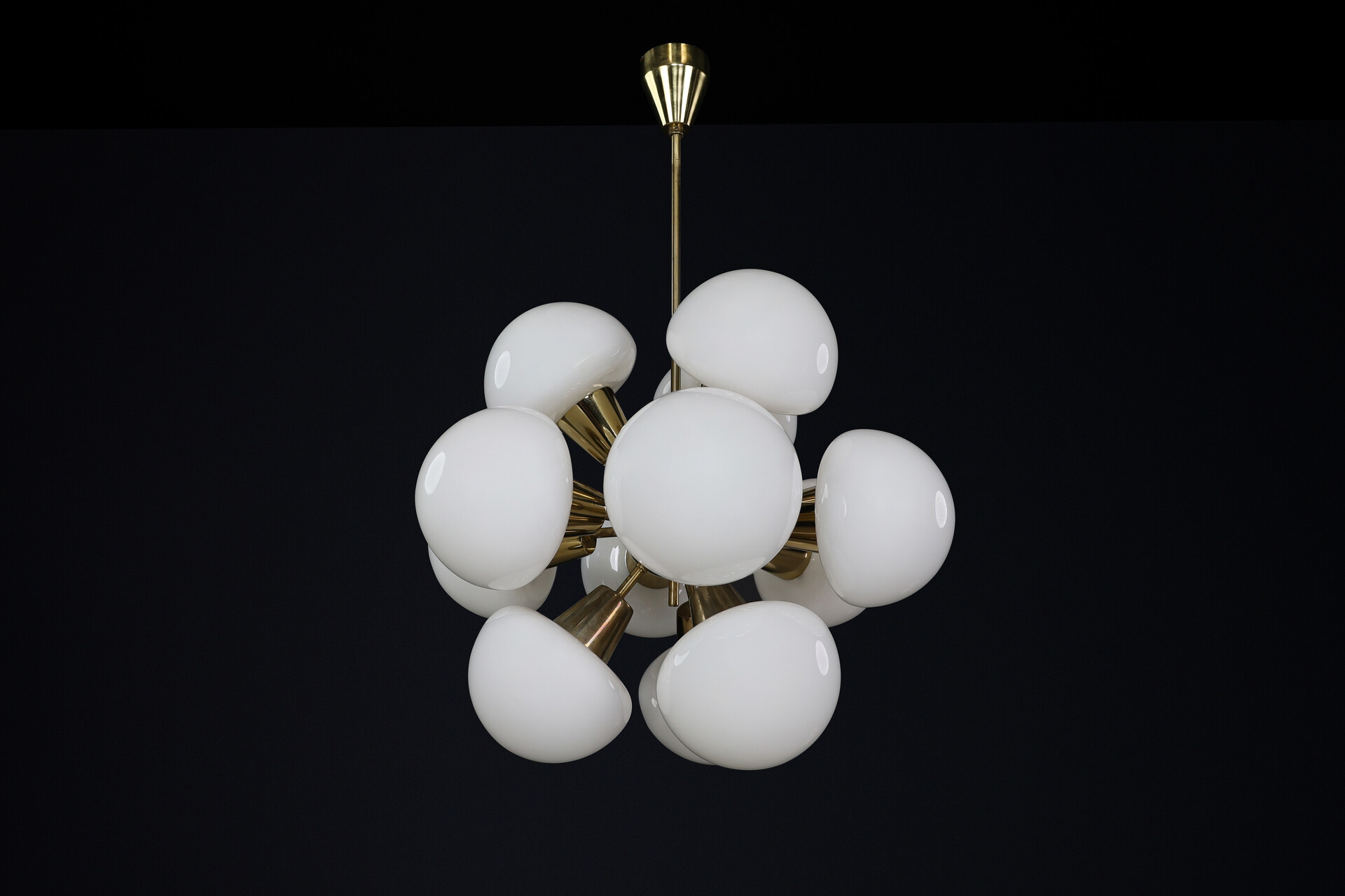 Mid century modern Sputnik Chandelier in Brass and Opaline Glass Spheres,1970s Mid-20th century