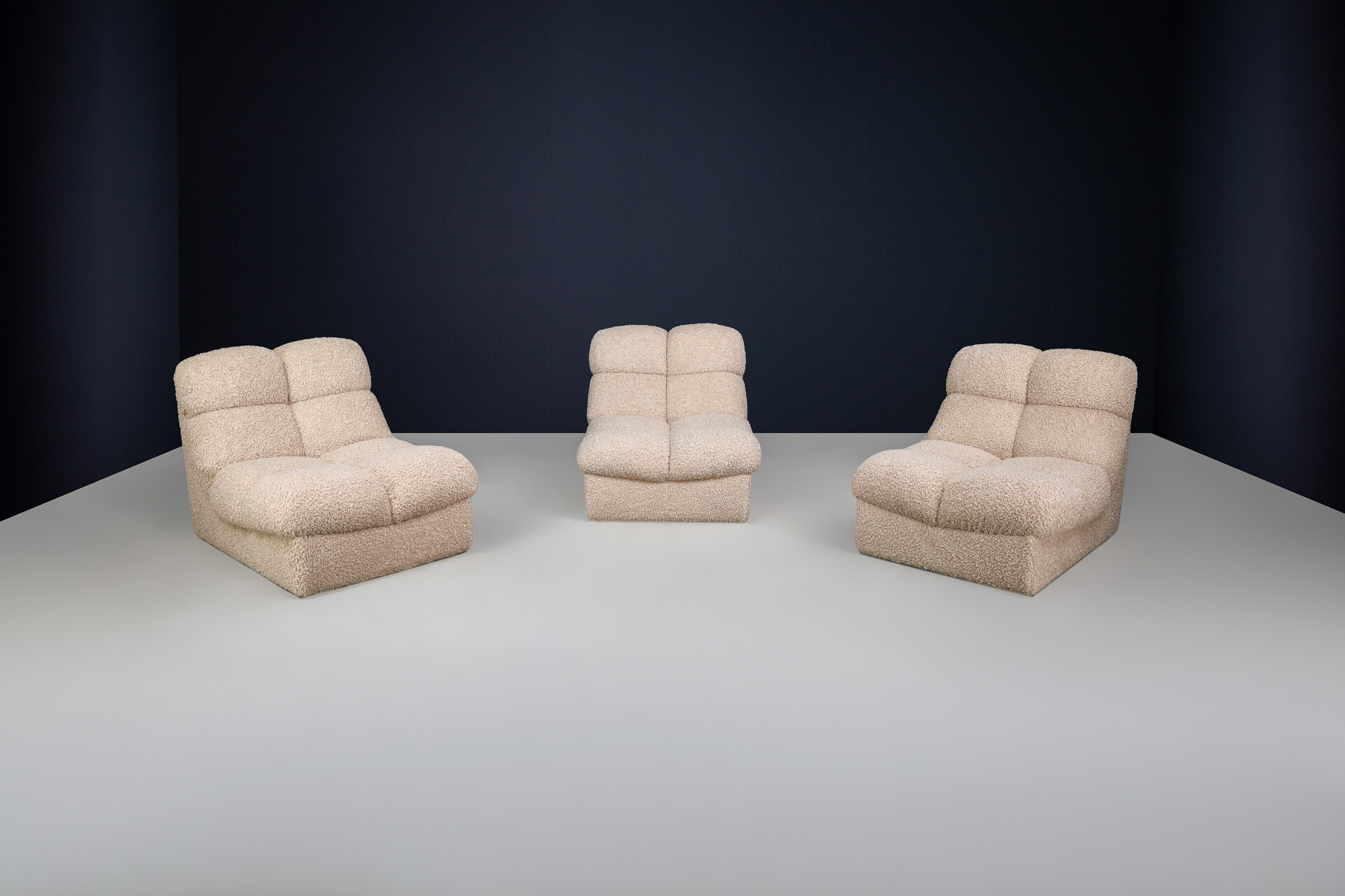 Mid century modern Teddy fabric Lounge Chairs, Italy 1970s Mid-20th century