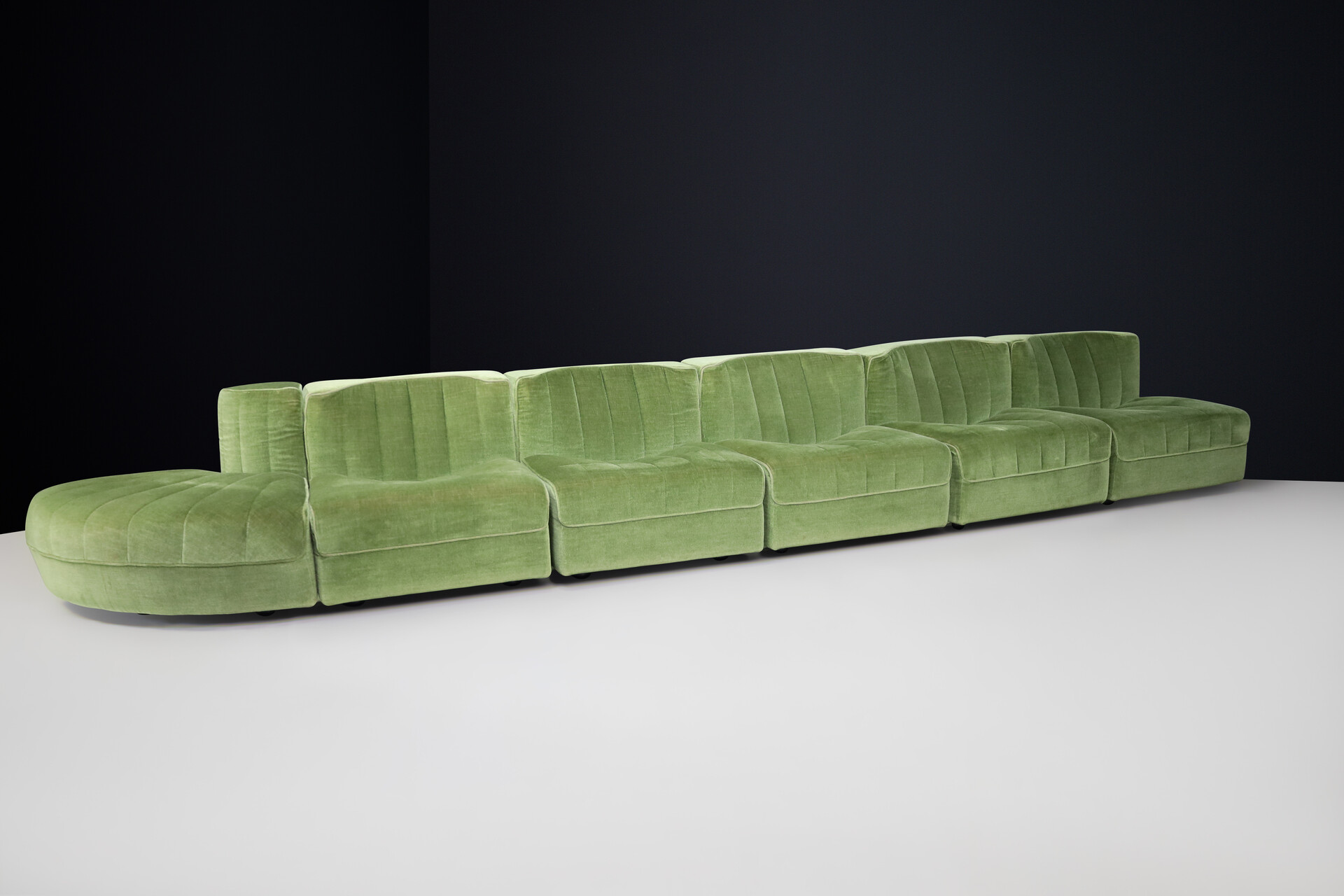 Mid century modern Tito Agnoli Modular Lounge sofa by Arflex, Italy, 1970s Late-20th century