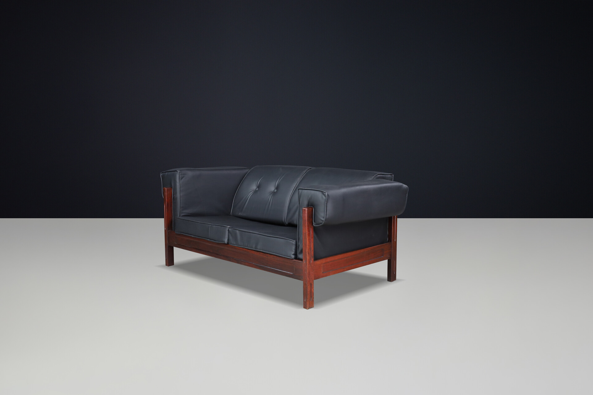 Modern Leather and walnut 2 seat sofa, Italy 1969s Mid-20th century