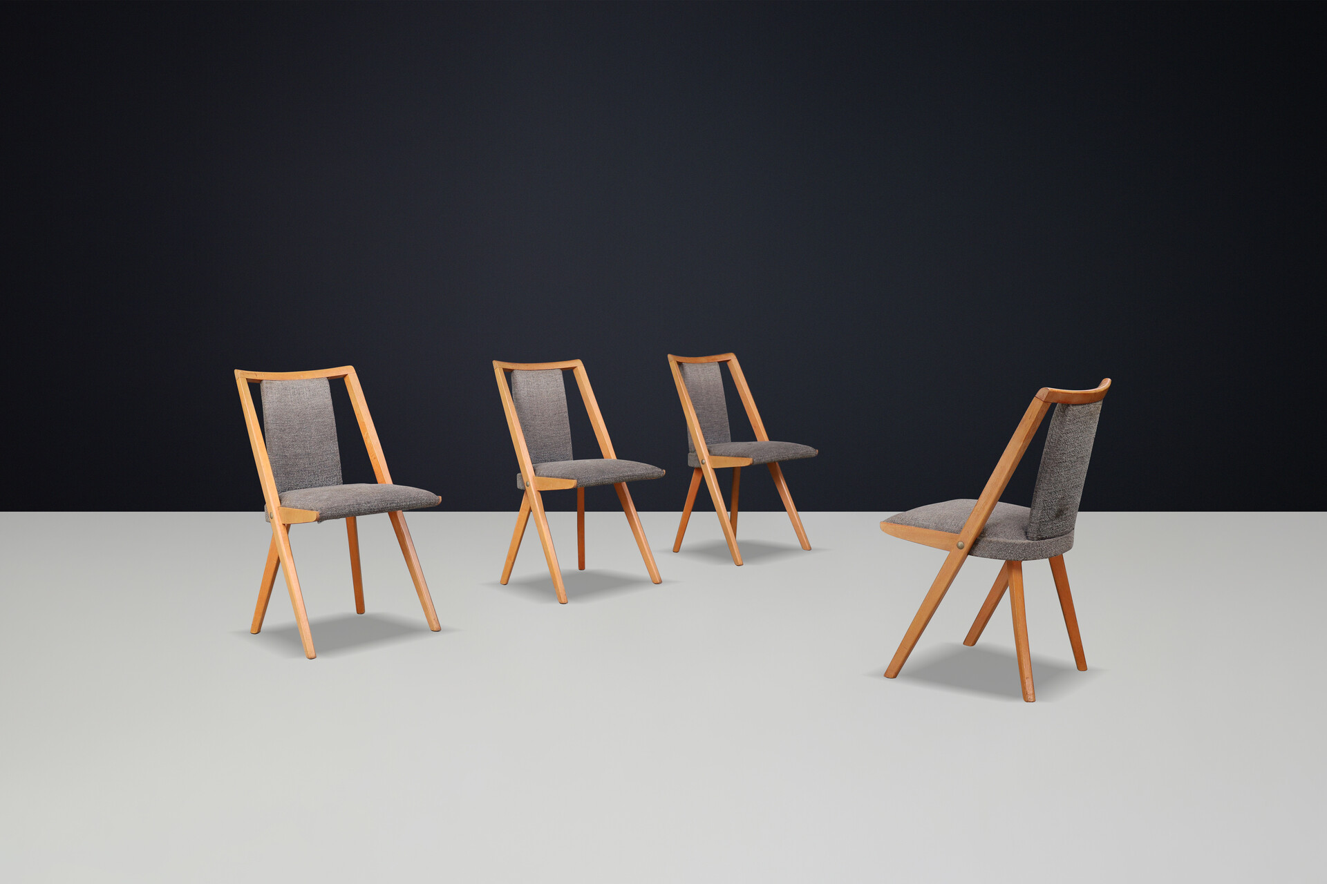 Scandinavian modern Beech and original upholstery dining room chairs, Cz 1960s Mid-20th century