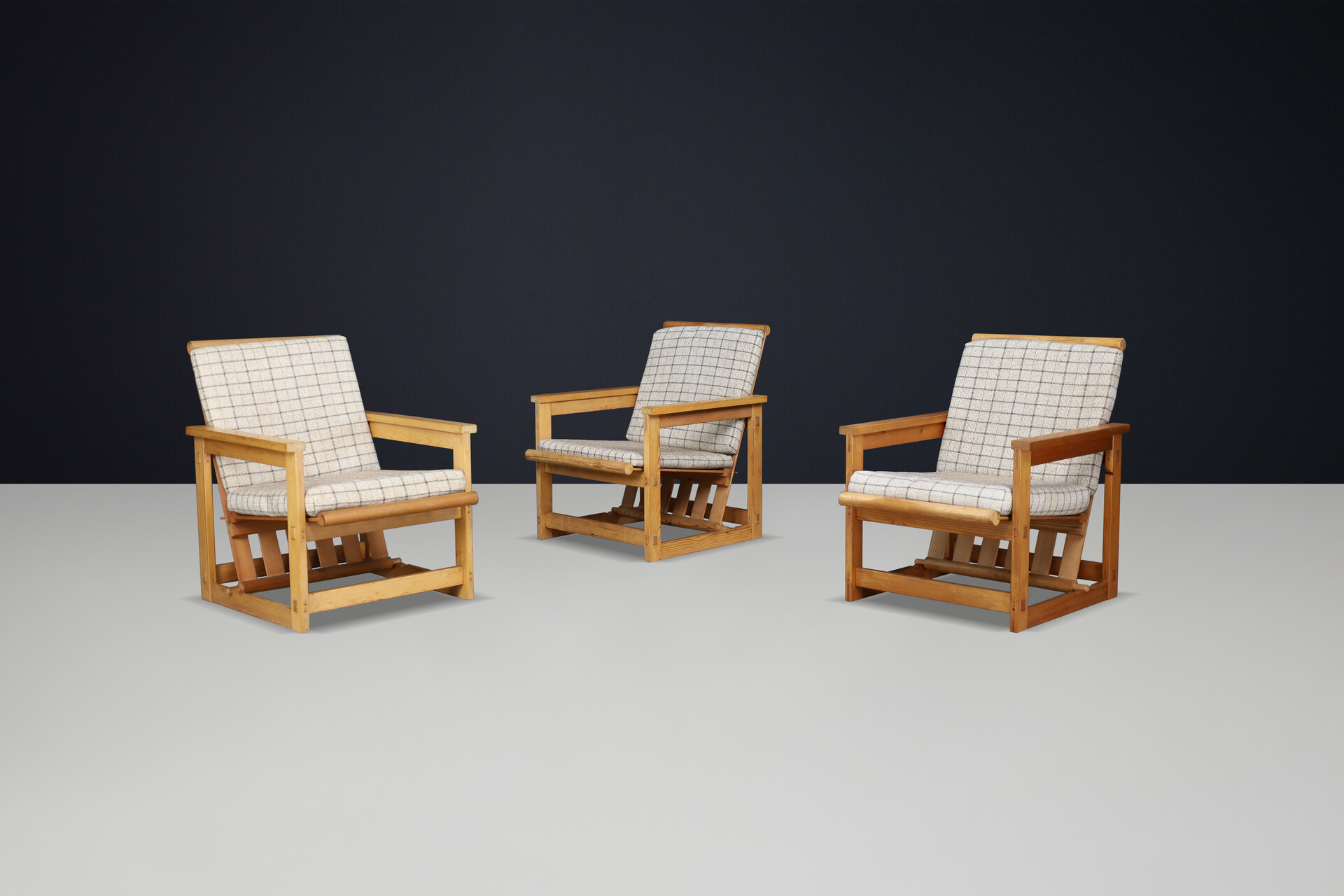 Scandinavian modern Edvin Helseth Lounge Chairs in Pine, Model 