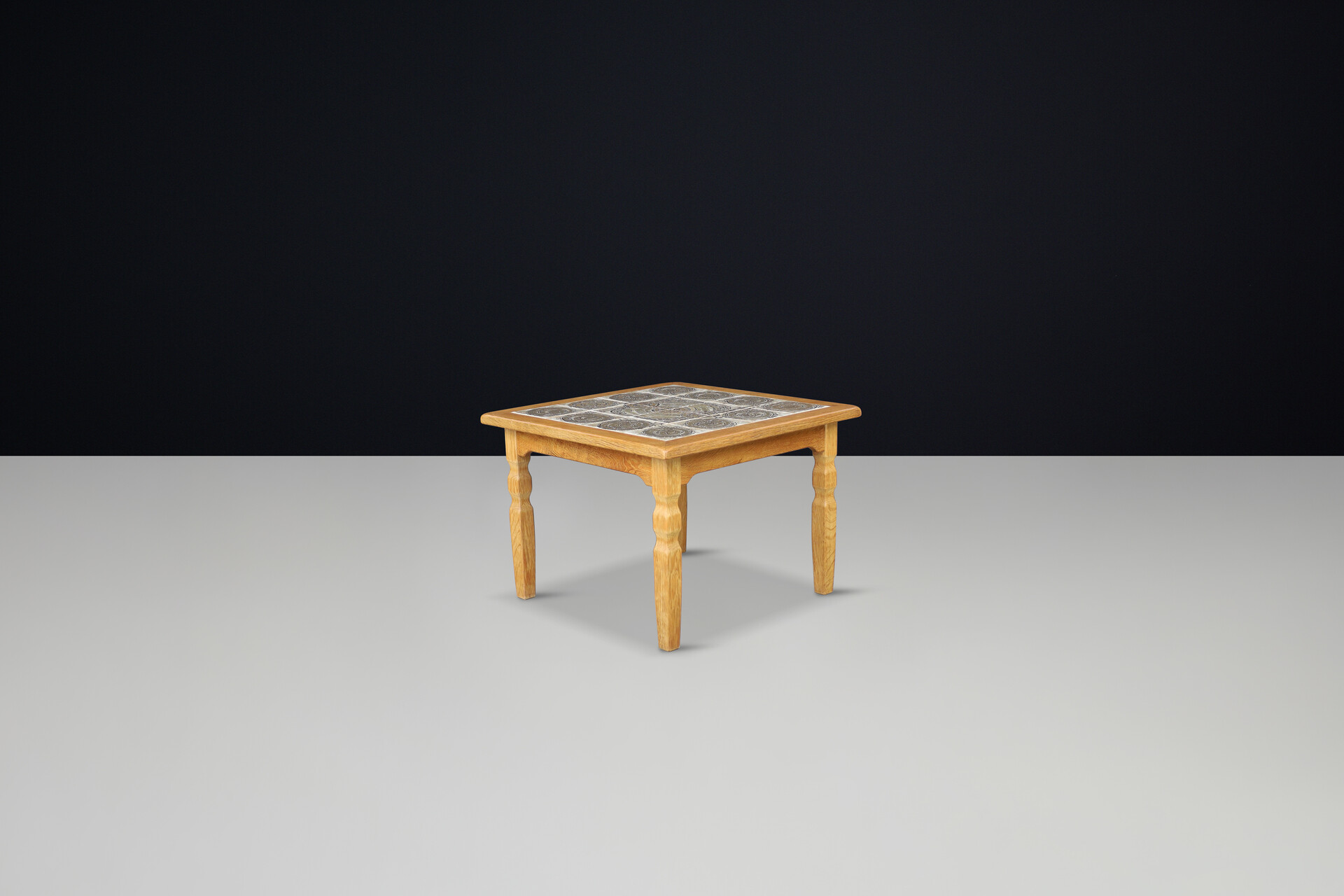 Scandinavian modern Oak tiled top coffee table in Henning Kjaernulf style, Denmark 1950s Mid-20th century