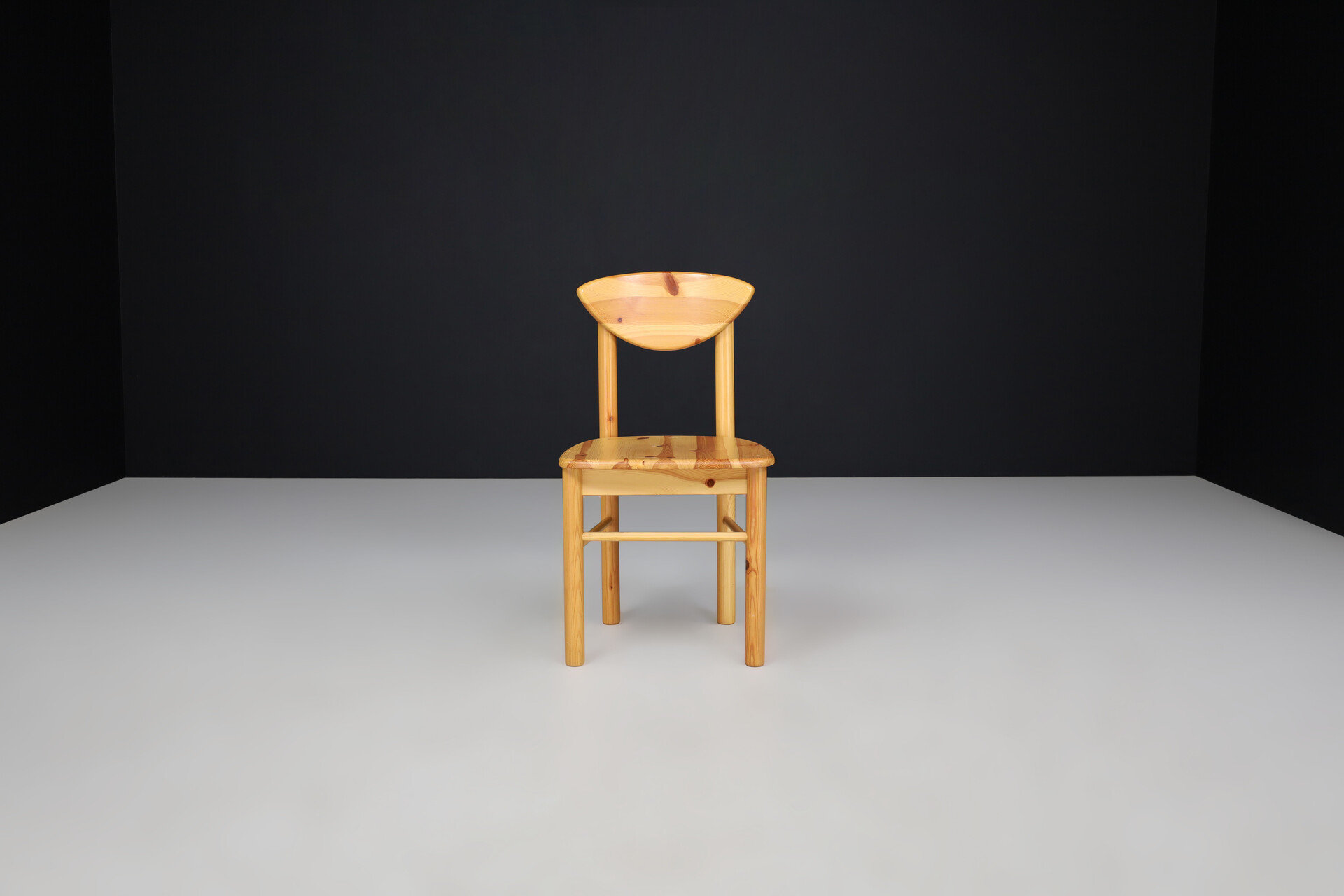 Scandinavian modern Rainer Daumiller Pine Wood Dining room Chairs Denmark , 1970s Late-20th century