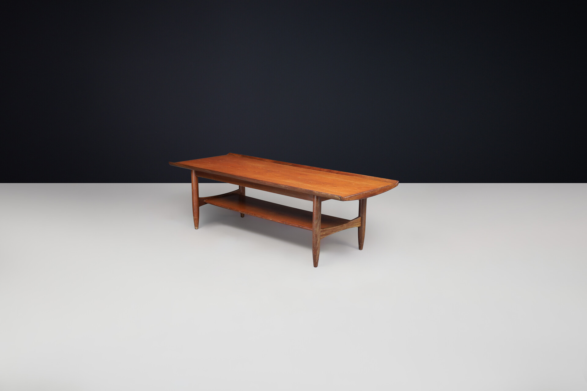 Scandinavian modern Teak coffee table with curved table top , Denmark 1960s Mid-20th century